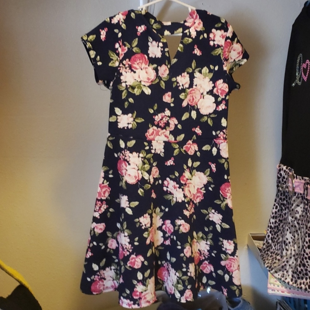 Girls dress